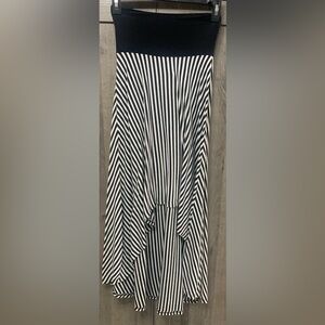 Poetry Fashions High Low Flared & Flowing Black & White Skirt Women's Size Small